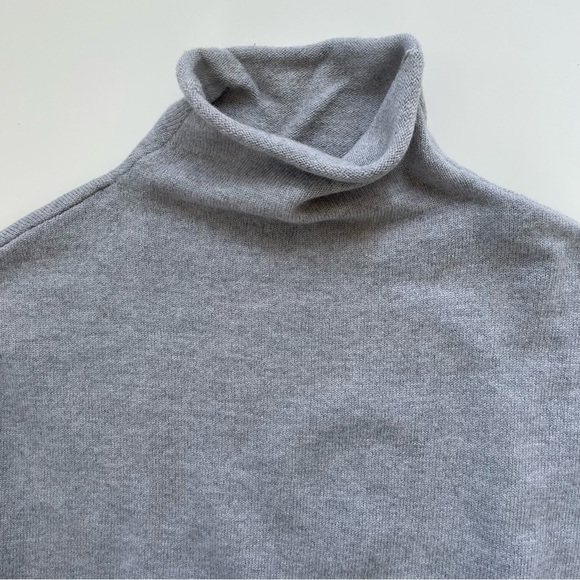 Aritzia Wilfred Gray Grey Roll neck Semi Cropped Merino Wool Sweater Size Small* - Picture 3 of 8